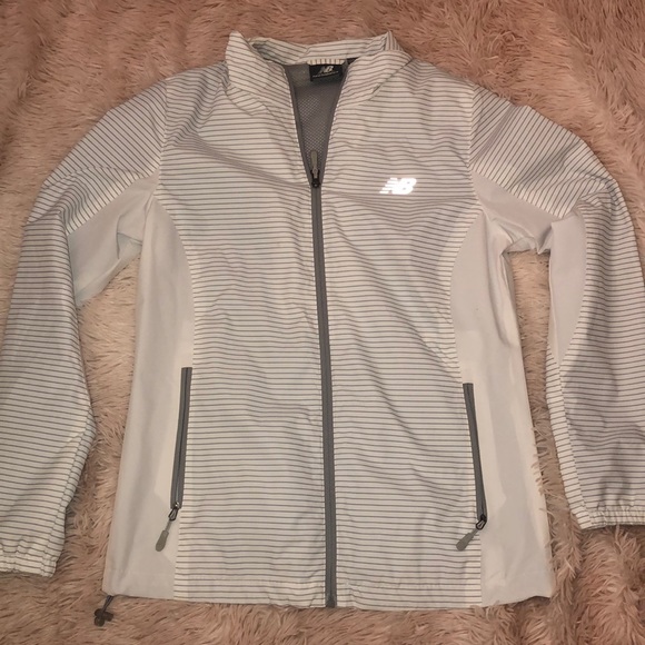 New Balance Jacket - Picture 2 of 4